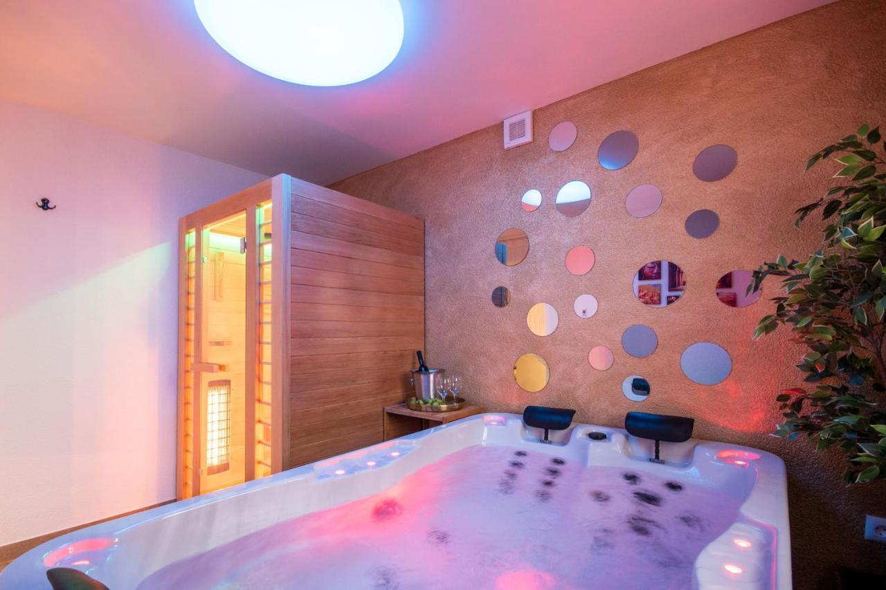 Wellness Studio D'Or - Exclusive New Apartment With Whirlpool, Sauna, Sunny Terrace, Private Parking Poreč Eksteriør bilde