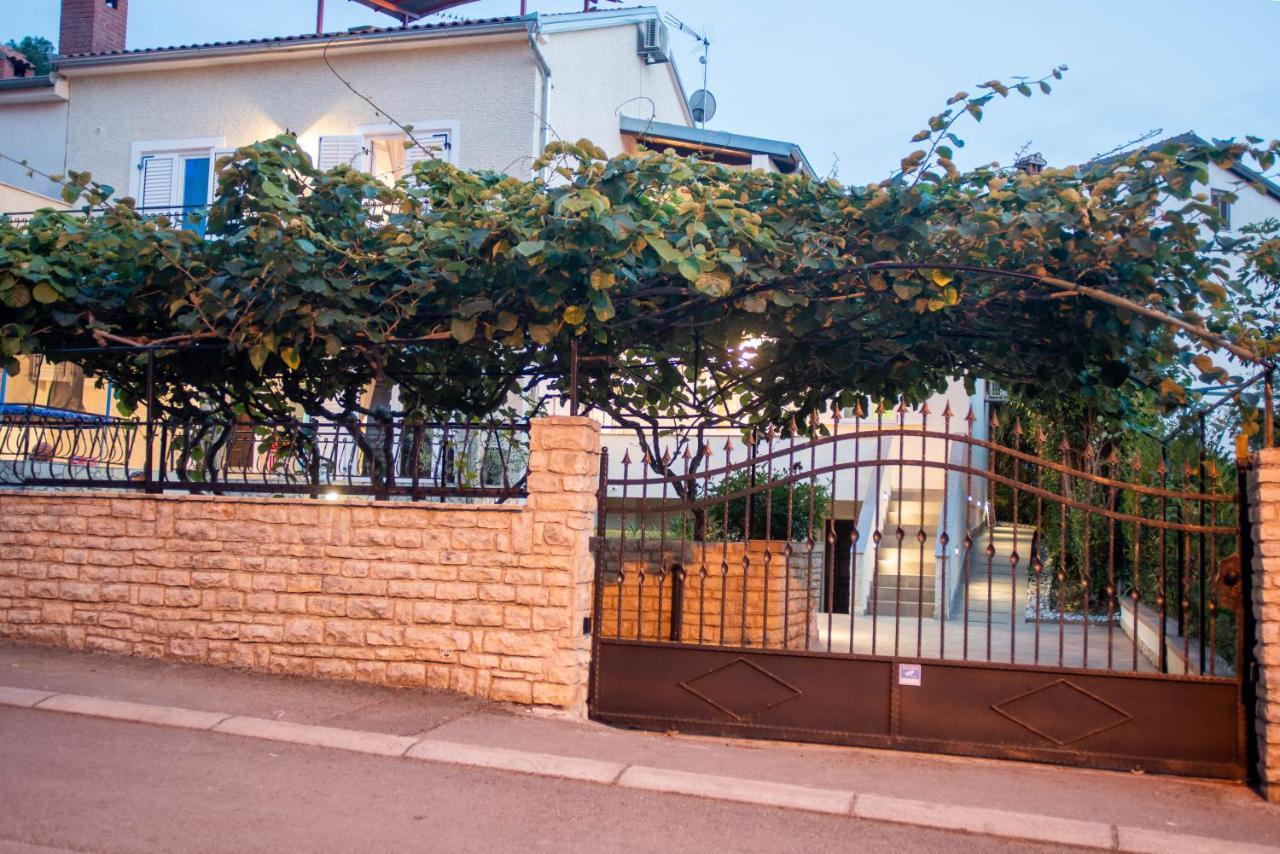 Wellness Studio D'Or - Exclusive New Apartment With Whirlpool, Sauna, Sunny Terrace, Private Parking Poreč Eksteriør bilde